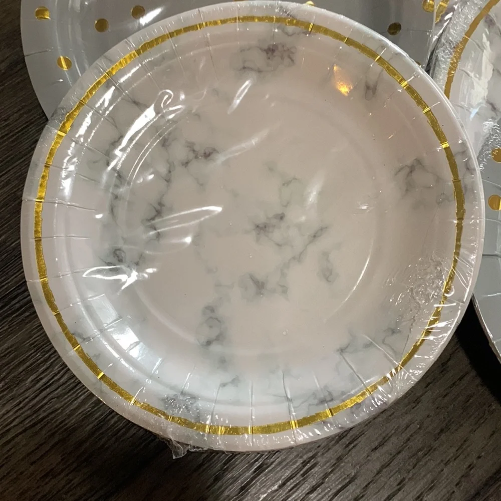 7” Diameter Paper Plates (8 Packs)